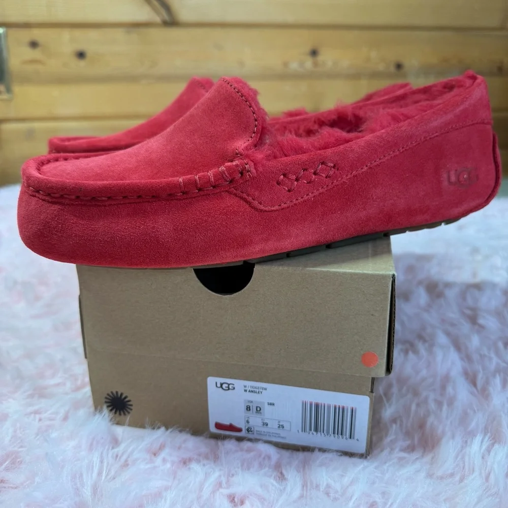 UGG Women's Red Suede Loafers size 8 New in box fur lined house shoe moccasin - Picture 2 of 7